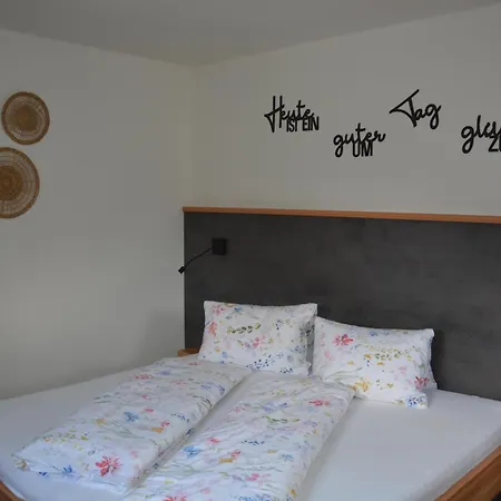 Weisse Urlauben Am Wolfgangsee ザンクト・ギルゲン